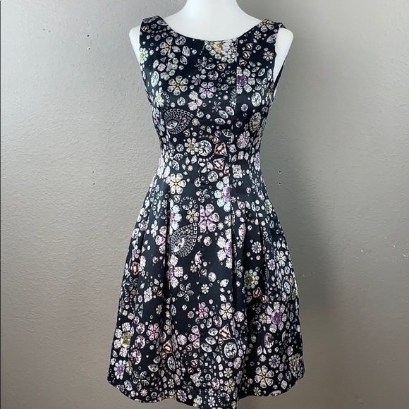 Zara Dresses & Skirts - Zara diamond gemstones printed fit and flare dress